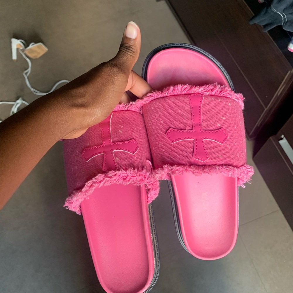 FASHION NOVA Pink Fringed Cross Slide Sandals Size 7